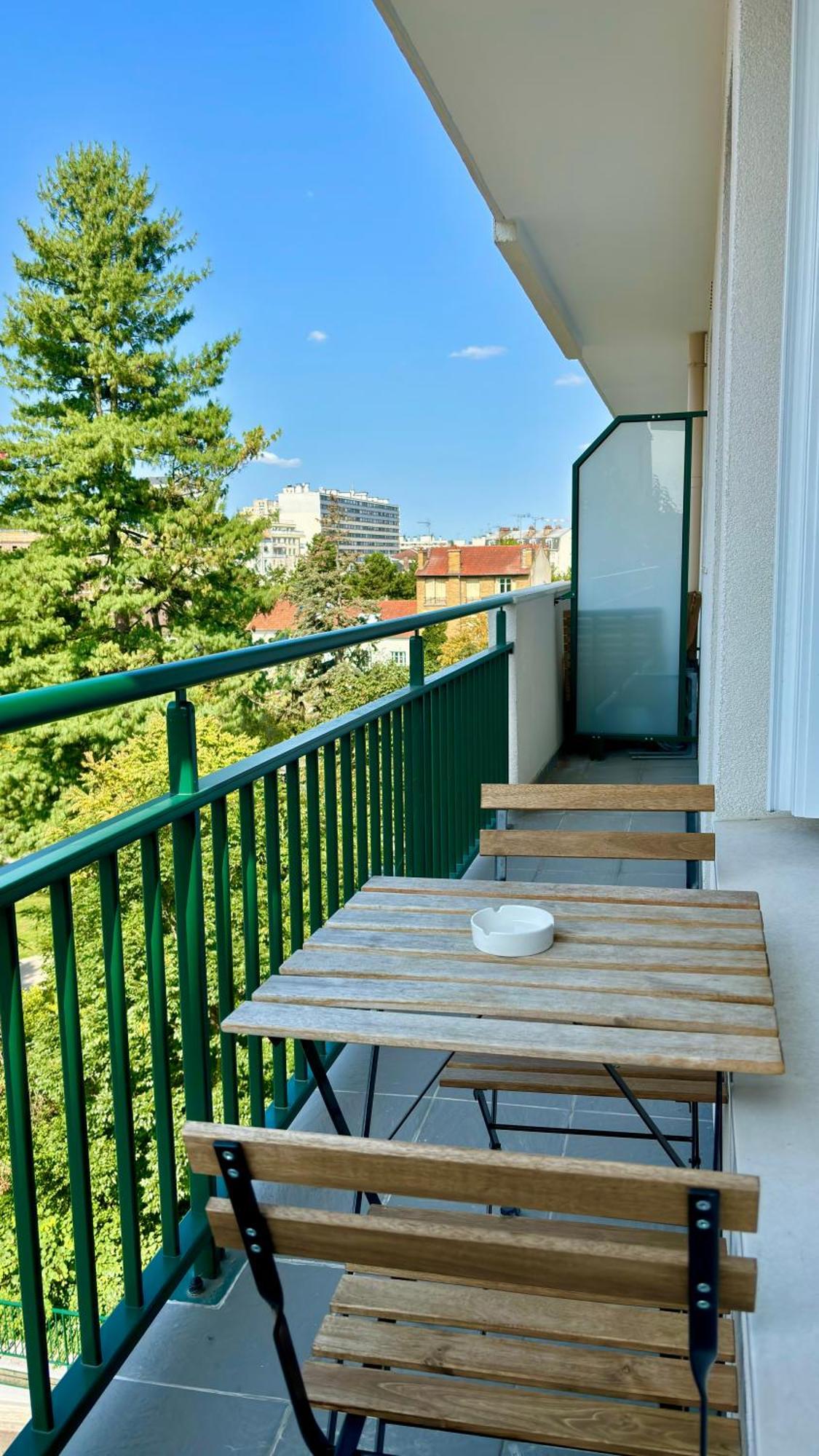Beau Studio Cosy Et Calme - Face A La Gare De Rosny-Sous-Bois - 20Mn De Paris Et Disneyland Rosny-sous-Bois Exterior foto