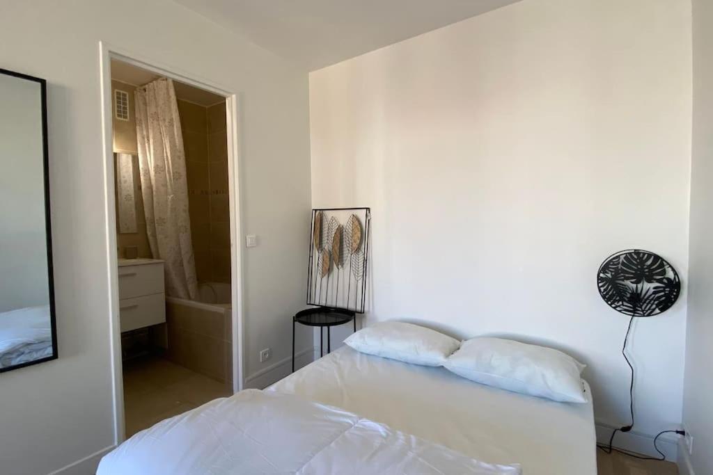 Beau Studio Cosy Et Calme - Face A La Gare De Rosny-Sous-Bois - 20Mn De Paris Et Disneyland Rosny-sous-Bois Exterior foto