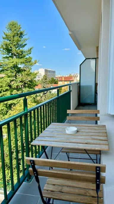 Beau Studio Cosy Et Calme - Face A La Gare De Rosny-Sous-Bois - 20Mn De Paris Et Disneyland Rosny-sous-Bois Exterior foto